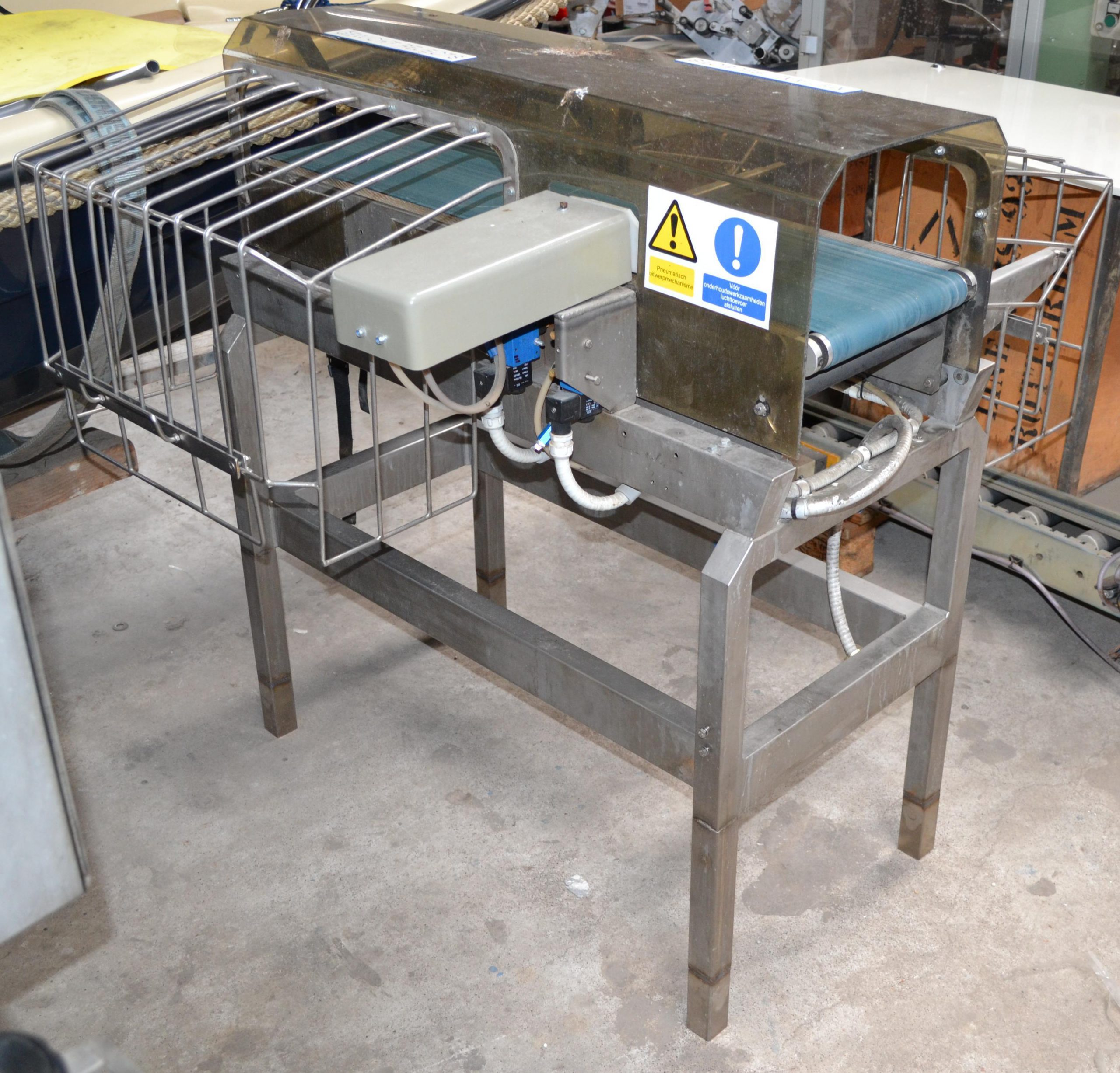 Loma Systems metal detector